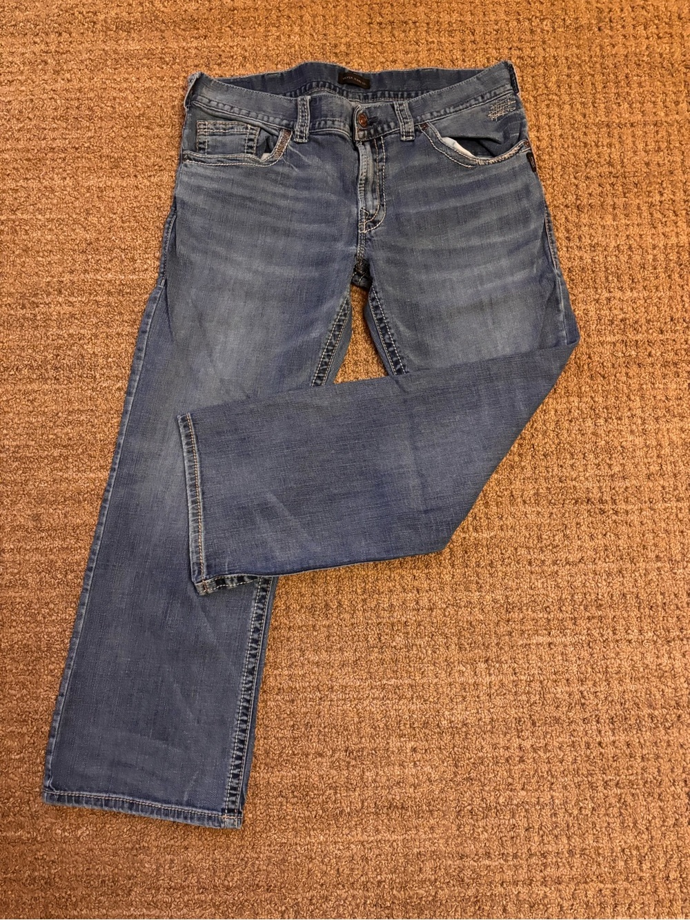 Silver Jeans Men's Faded Blue Relaxed Straight Jeans